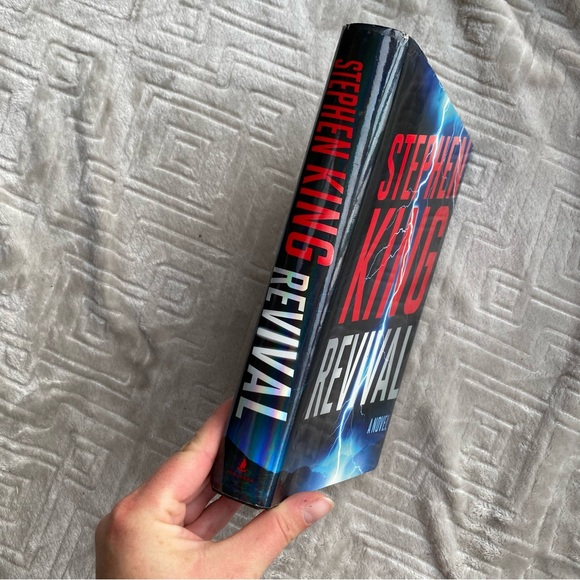 Stephen King Revival Hardcover Novel. First Edition 13579108642 - Picture 5 of 8